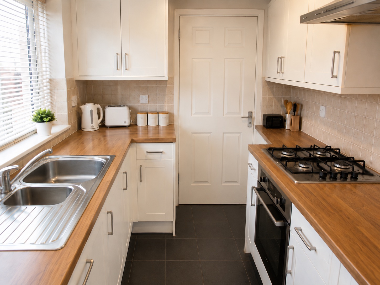 Illustration of a kitchen before and after a deep clean